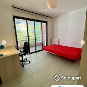 Private room for rent for €600 per month in Nice, Avenue Raymond Comboul