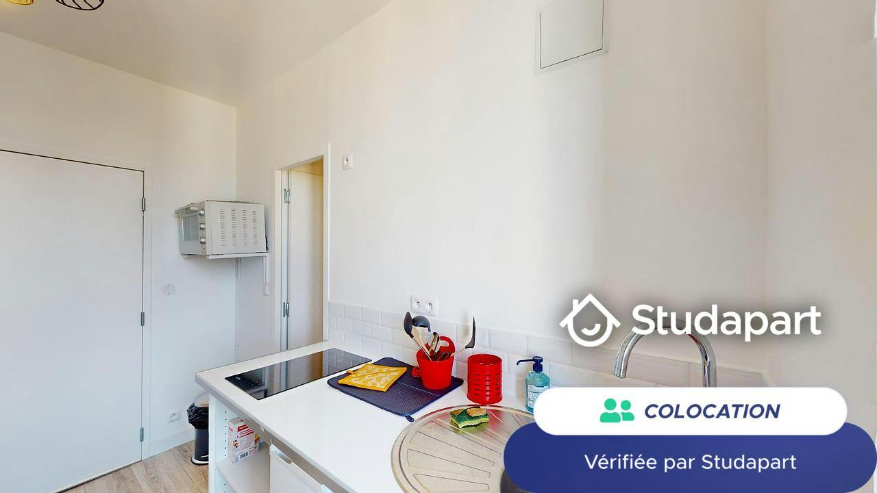 Private room for rent on Rue Eugène Pottier, Marseille - Plus