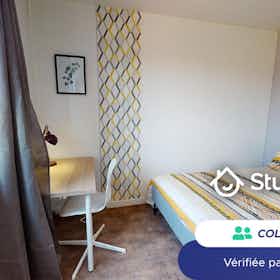 Private room for rent for €392 per month in Dijon, Boulevard Mansart