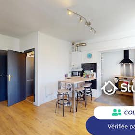 Private room for rent for €400 per month in Dijon, Avenue Garibaldi