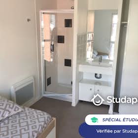 Private room for rent for €417 per month in Lille, Rue Alain de Lille