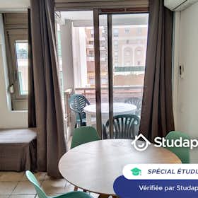 Private room for rent for €700 per month in Antibes, Avenue du Maréchal Joffre
