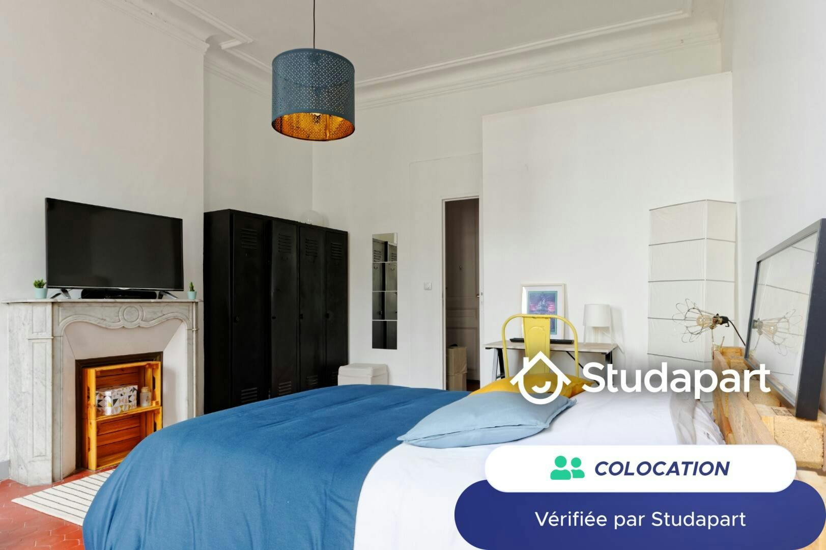 Private room for rent on Place de Strasbourg, Marseille - Vue 3