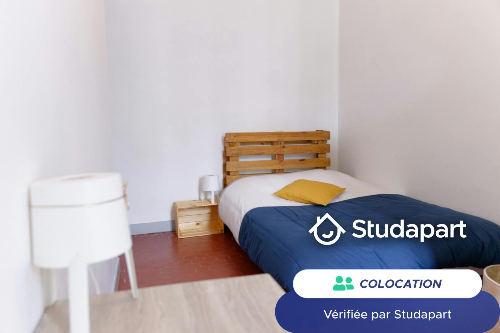 Private room for rent on Place de Strasbourg, Marseille - Vue 5
