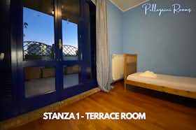 Pokój prywatny do wynajęcia za 650 € miesięcznie w mieście Bari, Via Giuseppe Pellegrini