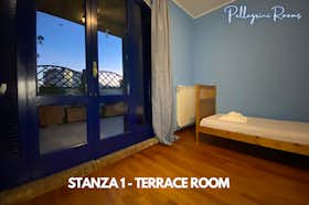 私人房间 正在以 €650 的月租出租，其位于 Bari, Via Giuseppe Pellegrini