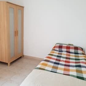 Private room for rent for €550 per month in Barcelona, Passeig de Calvell