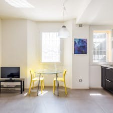 Wohnung for rent for 1.350 € per month in Bologna, Via dell'Aeroporto