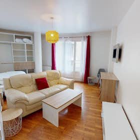 Private room for rent for €429 per month in Grenoble, Rue de Stalingrad