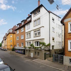 WG-Zimmer zu mieten für 780 € pro Monat in Stuttgart, Stubaier Straße