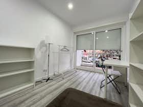 Private room for rent for €490 per month in Amadora, Avenida de Ceuta
