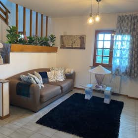 Appartamento in affitto a 2.100 € al mese a Pesaro, Strada di Fontesecco