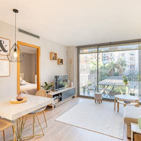 Apartment for rent for €1,695 per month in Barcelona, Carrer de Roger de Flor