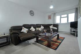 Apartamento en alquiler por 4025 GBP al mes en Windsor, Clewer New Town