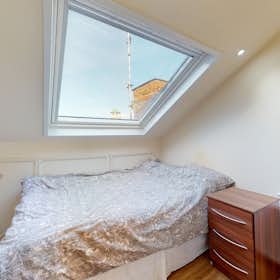 WG-Zimmer for rent for 823 £ per month in London, St Pauls Avenue