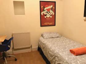 Private room for rent for £840 per month in London, Anson Road