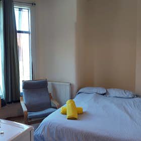Privé kamer te huur voor £ 763 per maand in London, Cranhurst Road