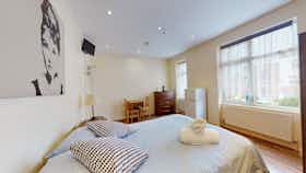 私人房间 正在以 £1,002 的月租出租，其位于 London, Chatsworth Road