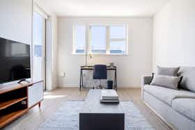 Apartamento para alugar por $3,291 por mês em Milpitas, E Capitol Ave