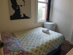 Отдельная комната сдается в аренду за 817 £ в месяц в London, Anson Road
