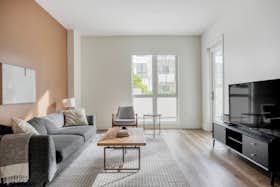 Lägenhet att hyra för $2,975 i månaden i Inglewood, E Hardy St