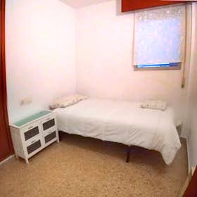 Private room for rent for €250 per month in Valencia, Avinguda Doctor Waksman