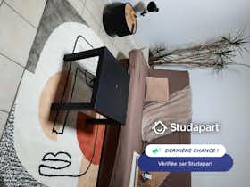 Apartment for rent for €590 per month in Bidart, Avenue Atherbéa
