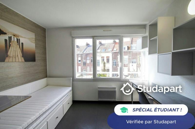 Private room for rent on Rue des Postes, Lille - Plus