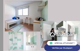 私人房间 正在以 €540 的月租出租，其位于 Castelnau-le-Lez, Place Charles de Gaulle
