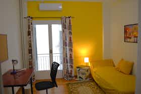 Apartment for rent for €720 per month in Athens, Agathoupoleos
