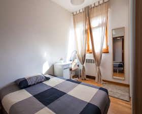 Cameră privată de închiriat pentru 700 EUR pe lună în Bologna, Via Vasco De Gama