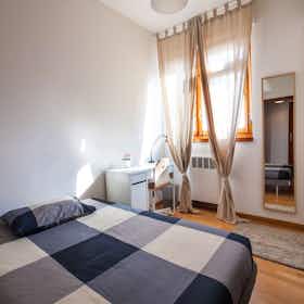 Privé kamer te huur voor € 700 per maand in Bologna, Via Vasco De Gama