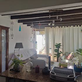 Дом сдается в аренду за 900 € в месяц в Conil de la Frontera, Calle Alta