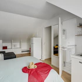 Private room for rent for €912 per month in Asnières-sur-Seine, Rue Gustave Caillebotte