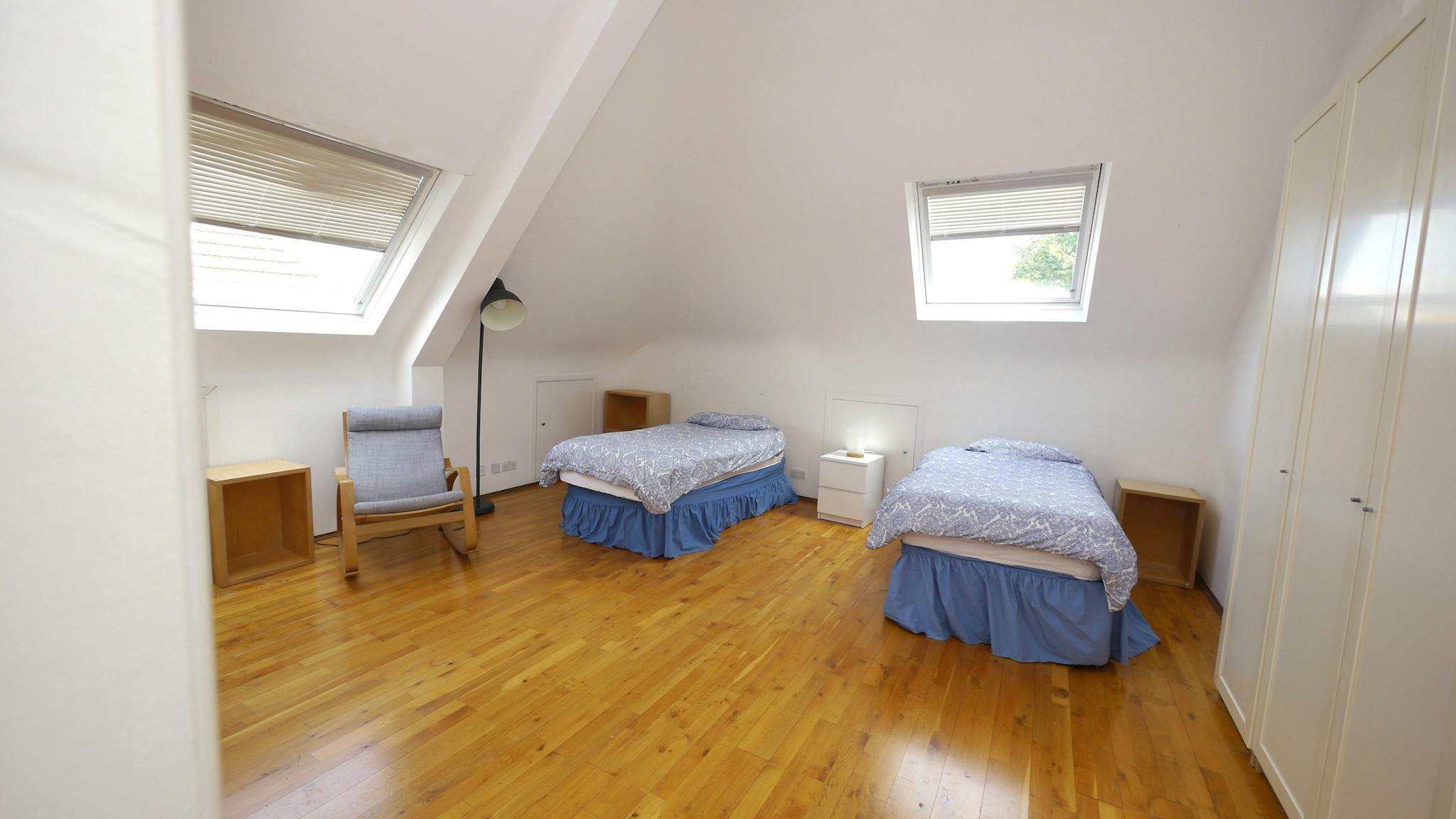 Blenheim Gardens, London preview