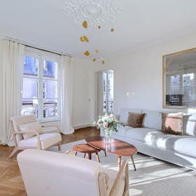 Apartment for rent for €3,922 per month in Paris, Rue Blanche