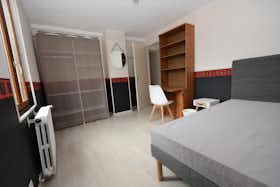 Cameră privată de închiriat pentru 470 EUR pe lună în Les Ponts-de-Cé, Rue Chevreul
