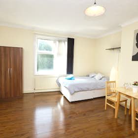 Private room for rent for £1,208 per month in London, Chatsworth Road