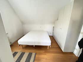 Квартира за оренду для 1 600 EUR на місяць у Brussels, Avenue de la Clairière