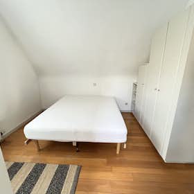 Wohnung zu mieten für 1.600 € pro Monat in Brussels, Avenue de la Clairière
