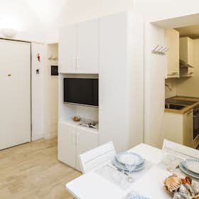 公寓 正在以 €1,291 的月租出租，其位于 Alassio, Via 20 Settembre