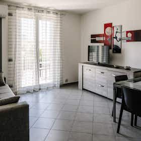 Apartamento en alquiler por 1601 € al mes en Cervo, Strada Capo Mimosa