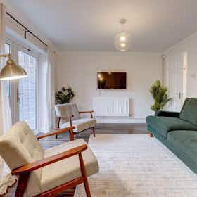 Будинок за оренду для 5 016 EUR на місяць у Bedford, Snagge Court