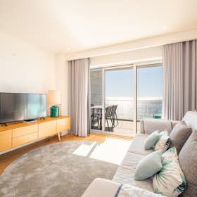 Apartamento para alugar por € 2.461 por mês em Sesimbra, Avenida dos Náufragos