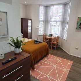 Studio for rent for €1,782 per month in London, Portnall Road