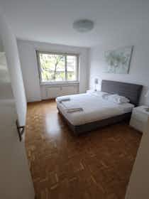 Apartamento para alugar por € 1.678 por mês em Basel, Frobenstrasse