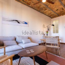 Apartment for rent for €1,550 per month in Barcelona, Carrer de Montmany