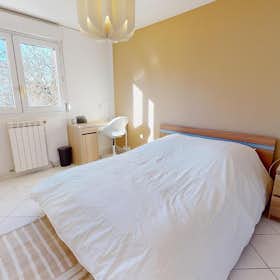 私人房间 正在以 €460 的月租出租，其位于 Montpellier, Avenue du Professeur Louis Ravas