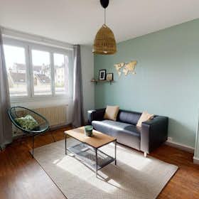 Appartement te huur voor € 880 per maand in Dijon, Rue Charles Dumont