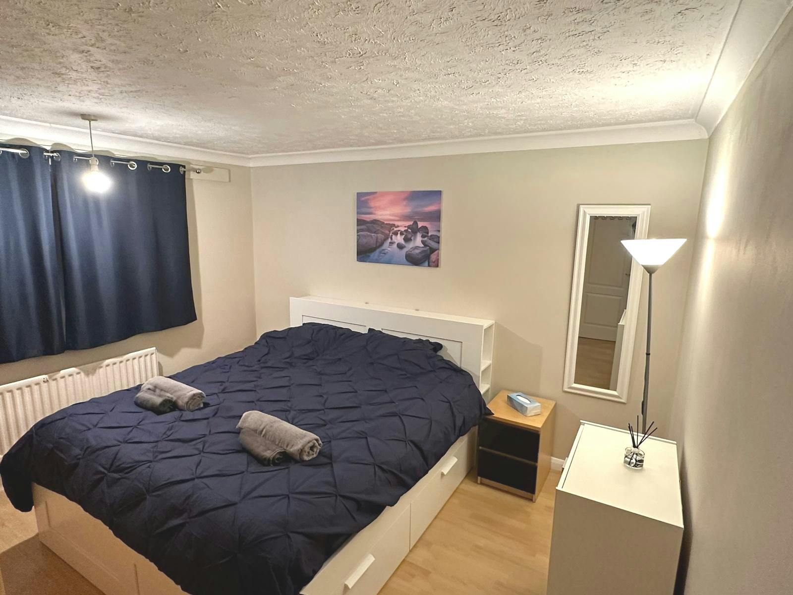 Apartamento para alugar por £ 3.500 por mês em Uxbridge, Fulham Close